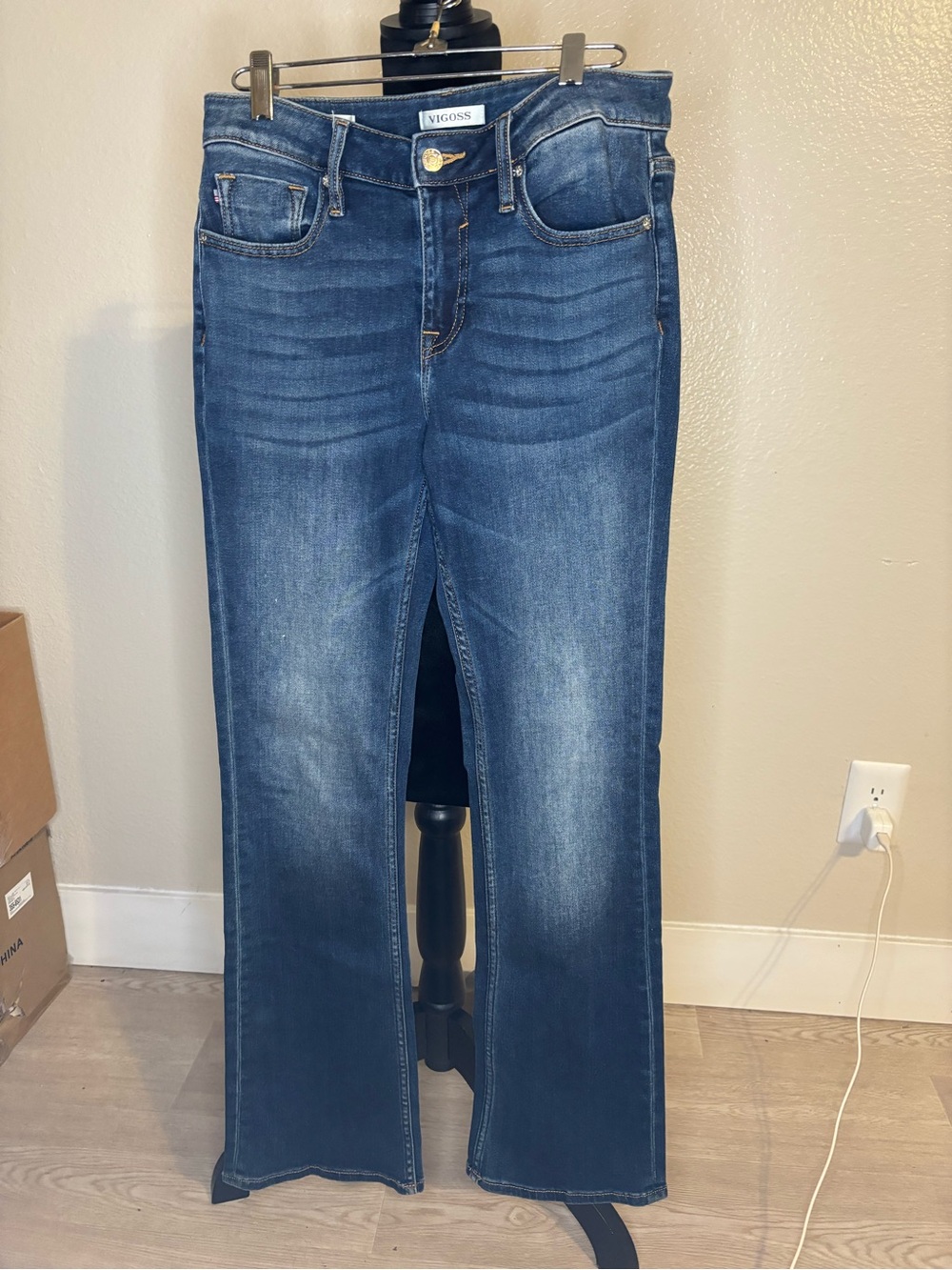 Vigoss Women's Dark Blue Jagger Boot Cut Jeans Size 27